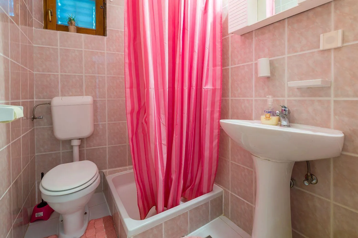 Mediterranes Apartment Mit Drei Terrassen, Grill, Wifi - Nur 500 Meter Zum Strand Crikvenica