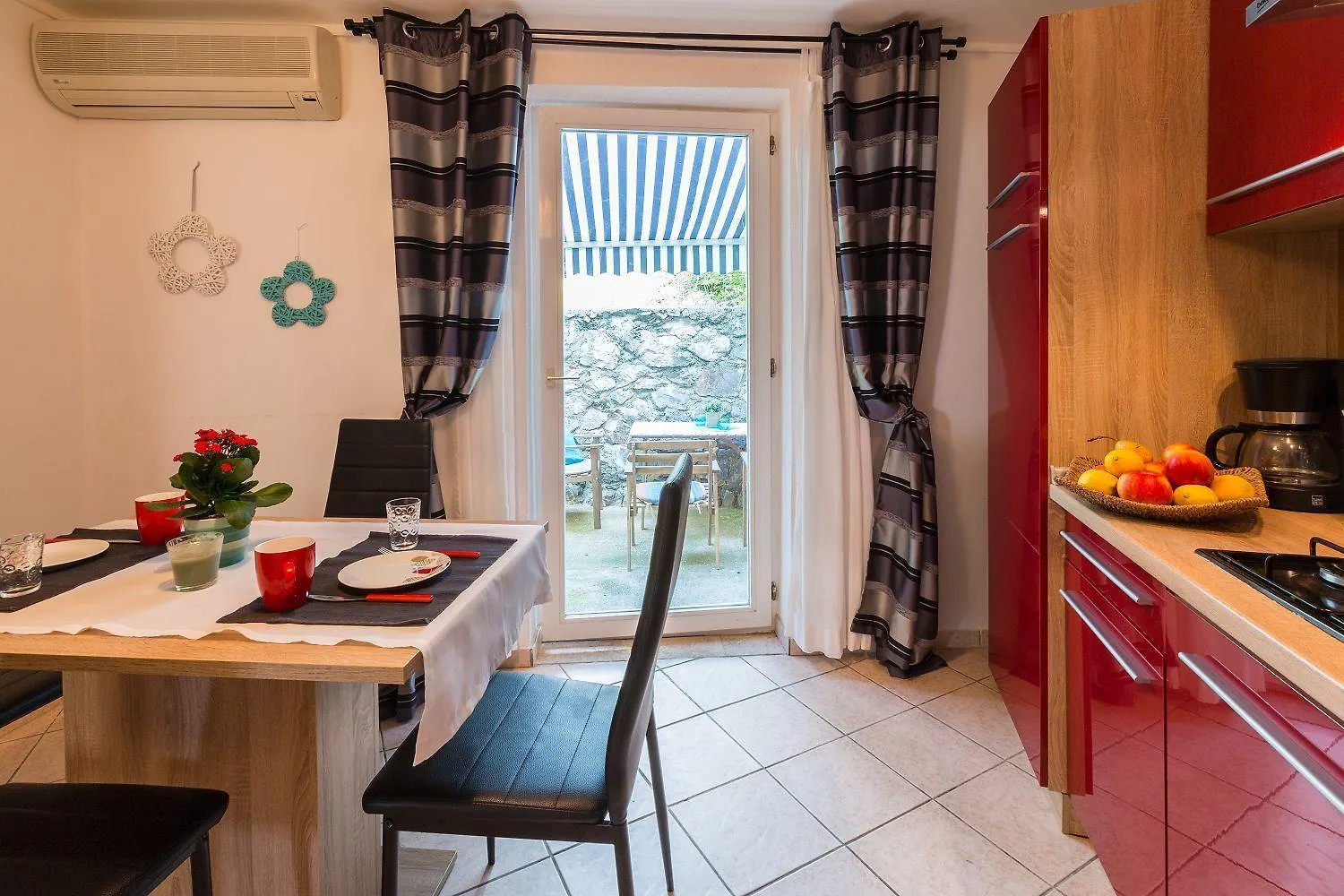 Mediterranes Apartment Mit Drei Terrassen, Grill, Wifi - Nur 500 Meter Zum Strand Crikvenica Croatia